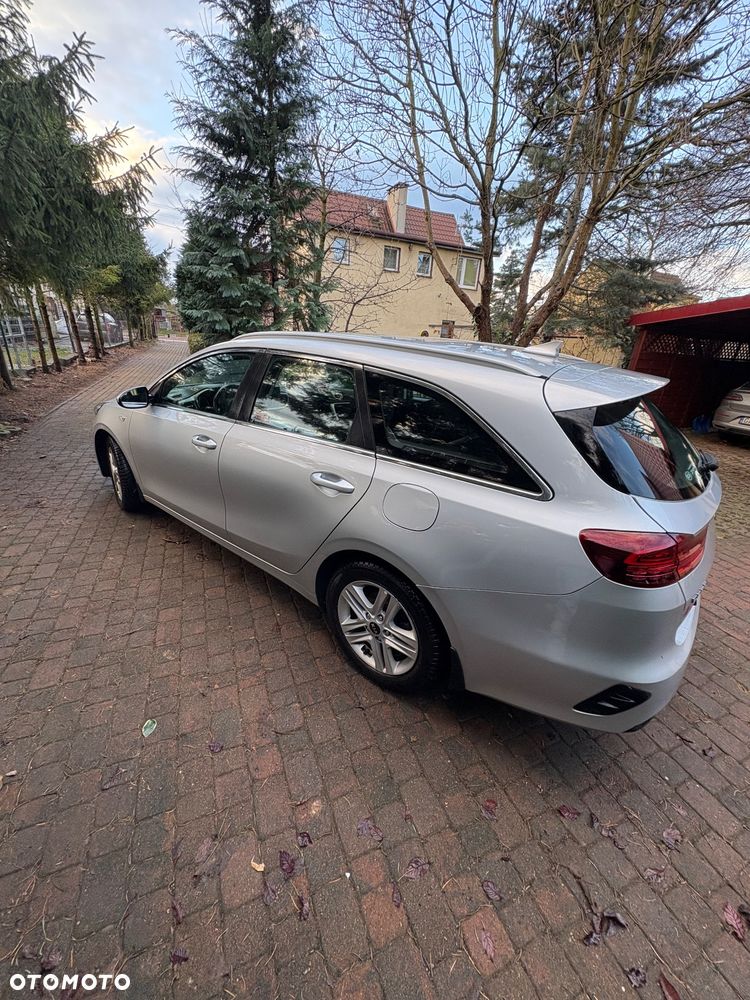 Kia Ceed 1.6 CRDi SCR L - 4