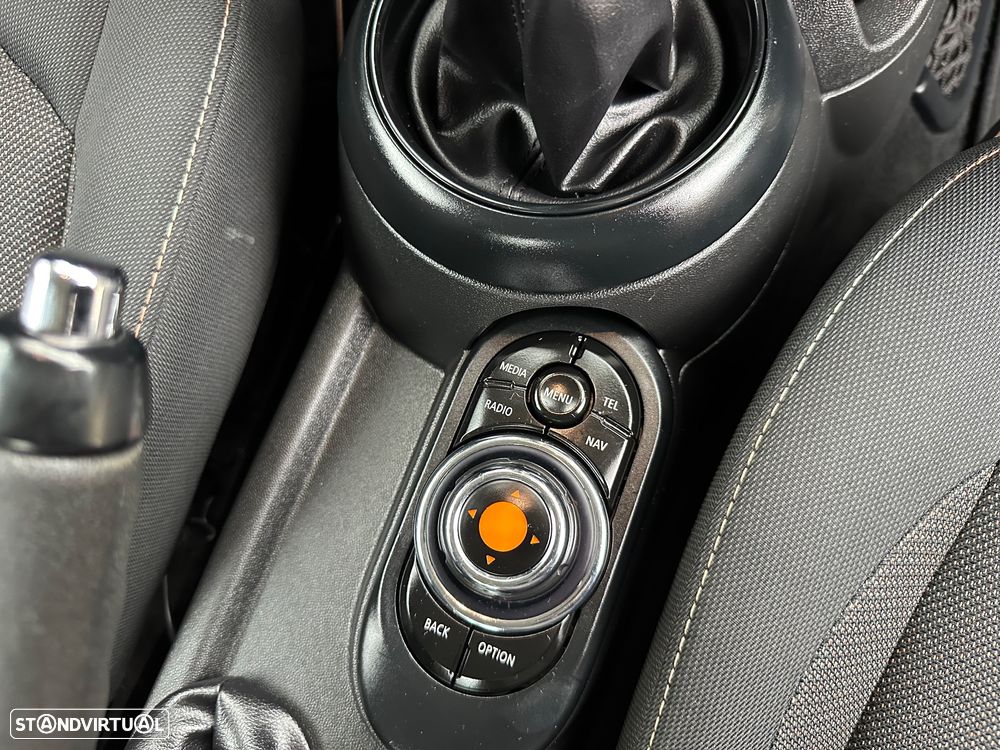 MINI 3 Portas One First - 17