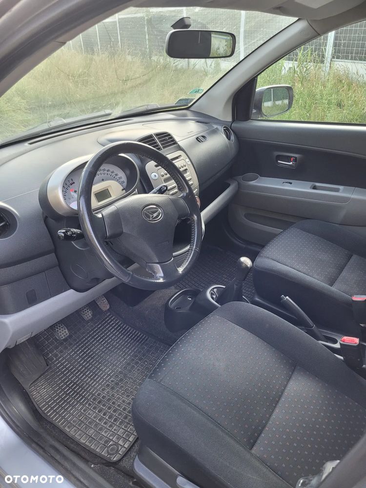 Daihatsu Sirion - 11