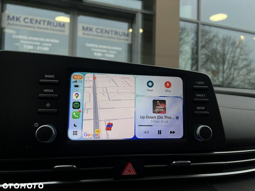 Hyundai Elantra - 24