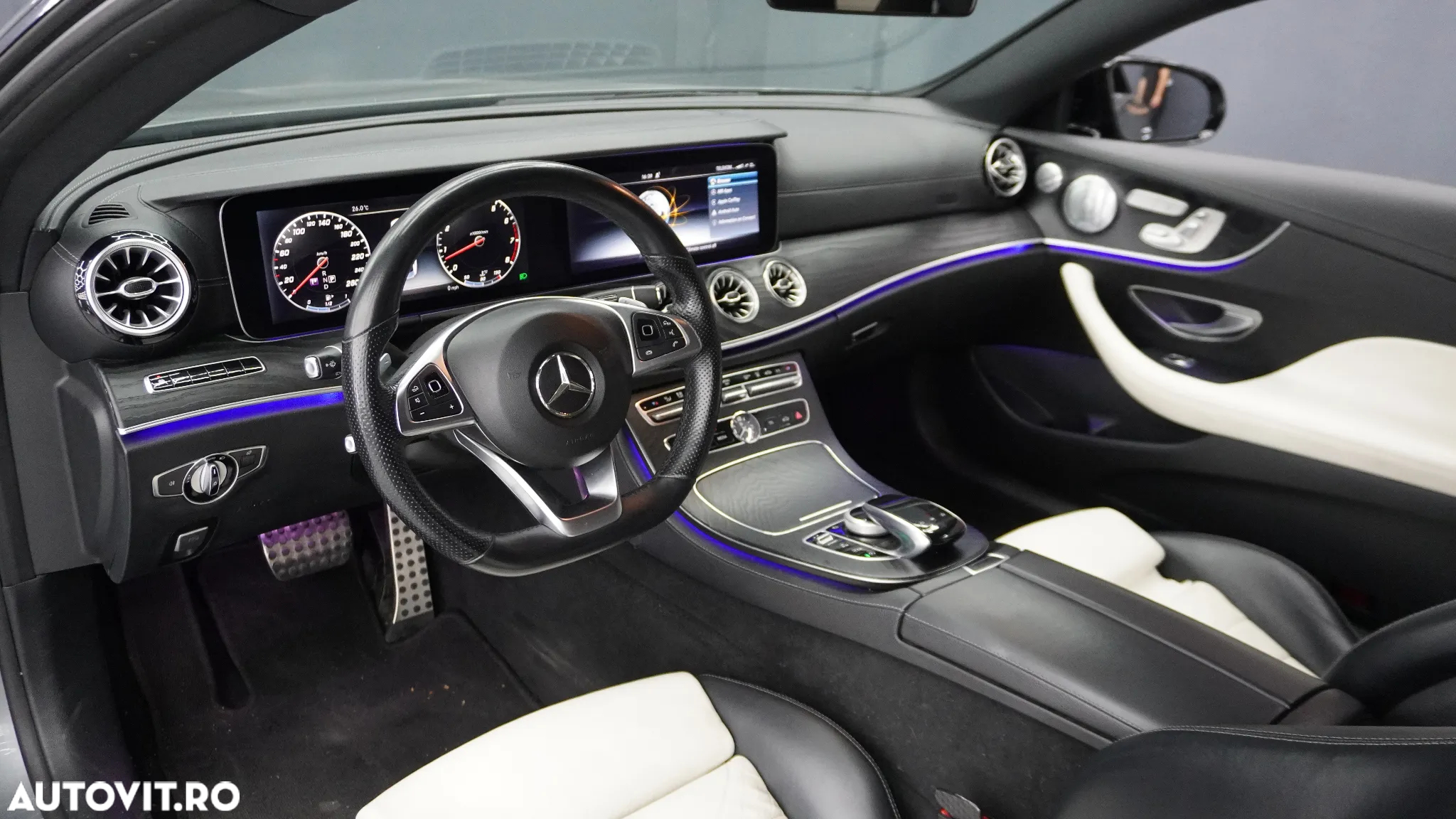 Mercedes-Benz E 400 Coupe 4MATIC Aut. - 3