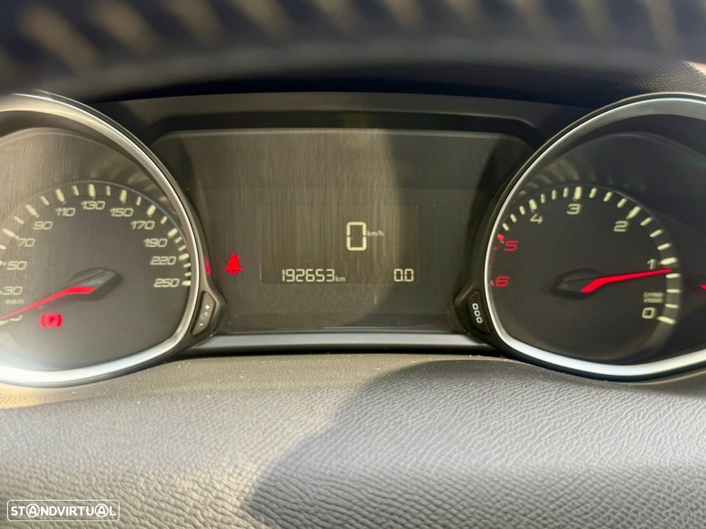 Peugeot 308 1.6 BlueHDi Active - 11