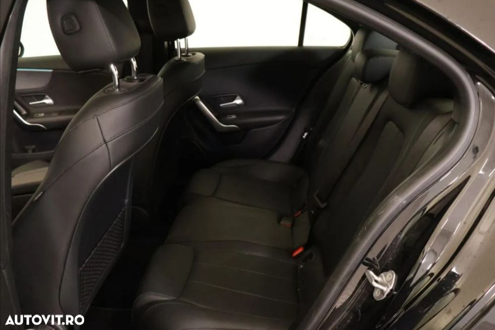 Mercedes-Benz A - 13