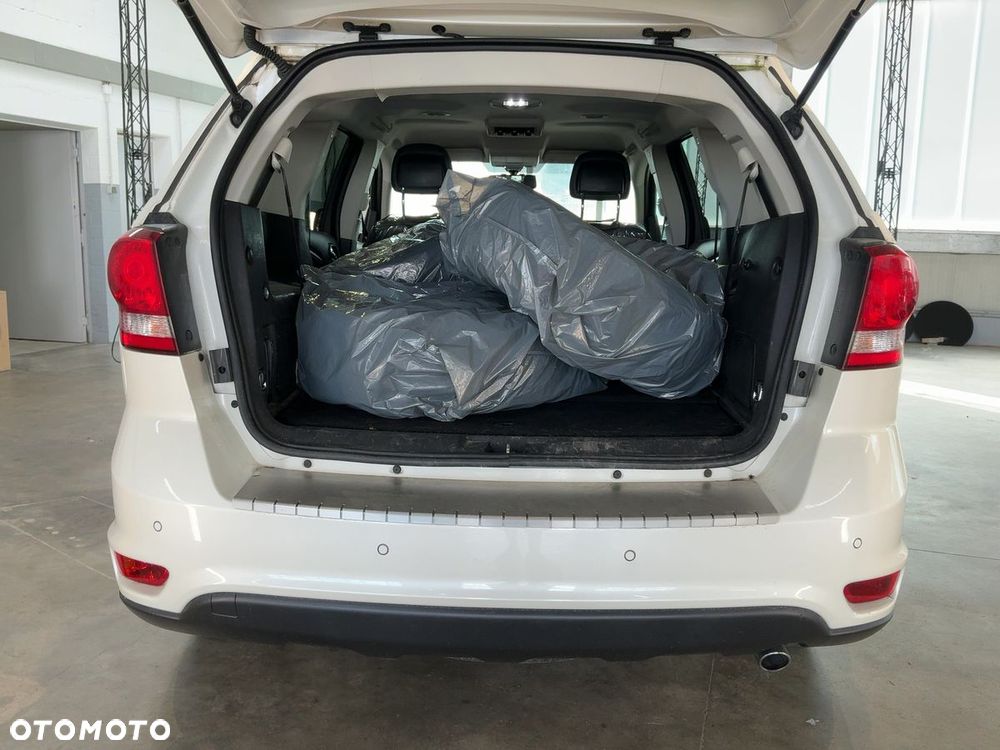 Fiat Freemont 2.0 Multijet 16V DPF Automatik Allrad Black Code - 12