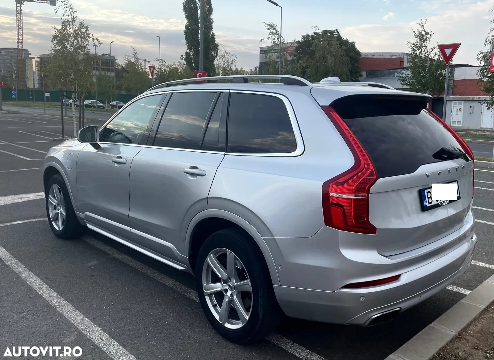 Volvo XC 90 - 18