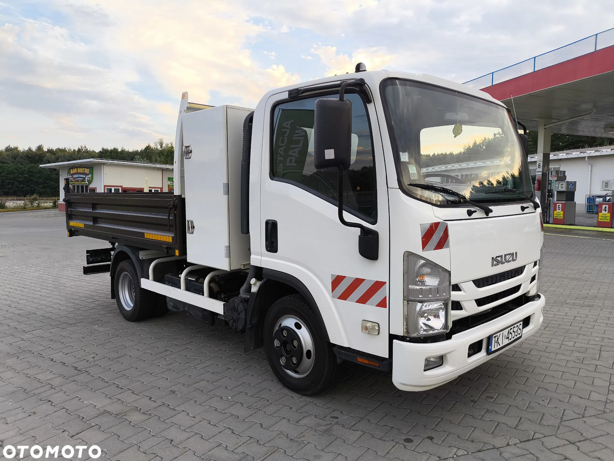 Isuzu N35 - 6