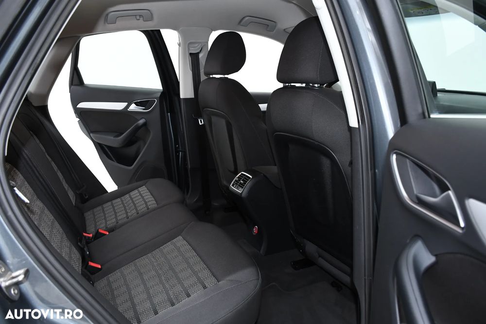 Audi Q3 2.0 TDI Design - 10