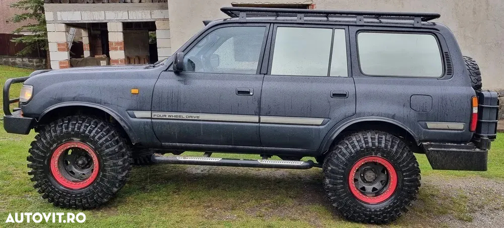Toyota Land Cruiser - 11