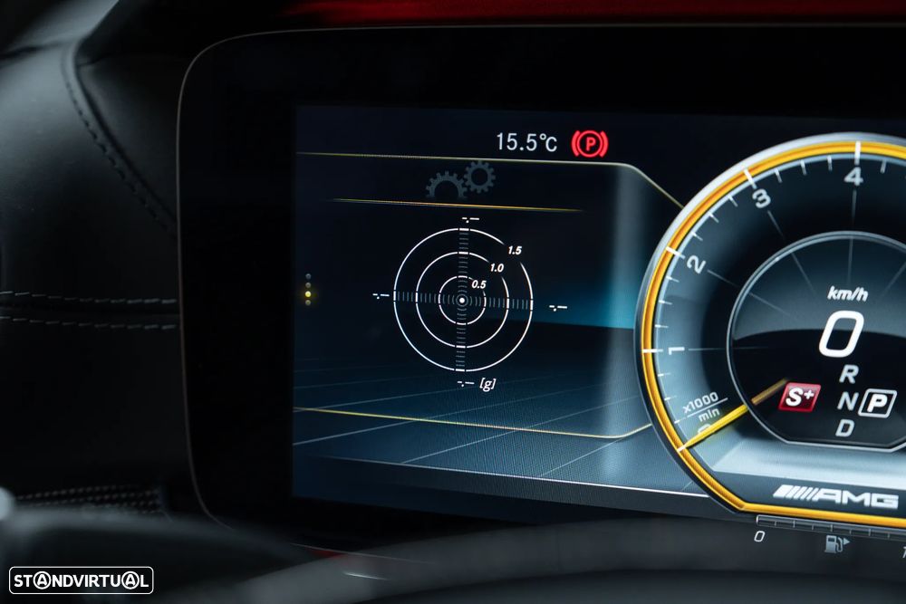 Mercedes-Benz E 63 AMG S 4-Matic+ - 36