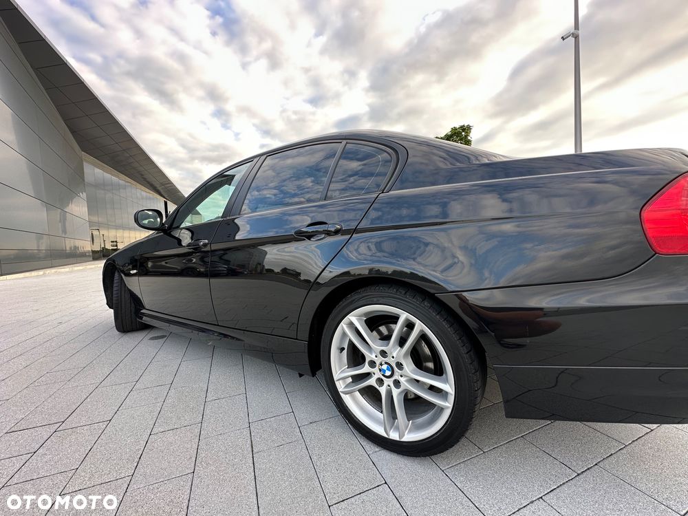 BMW Seria 3 318d DPF Edition Sport - 28
