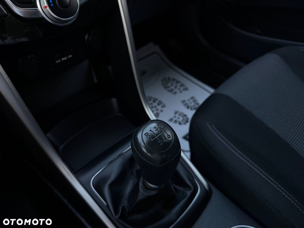 Hyundai i30 1.4 Fifa World Cup Edition - 12
