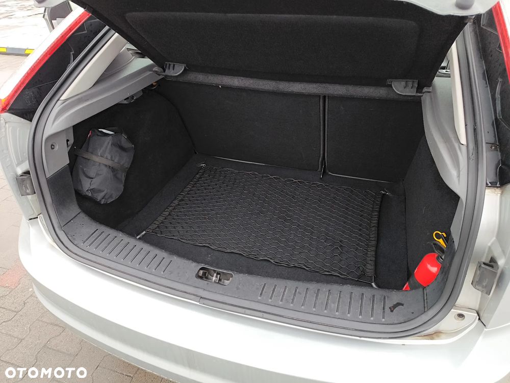 Ford Focus 1.6 Ti-VCT Style - 26