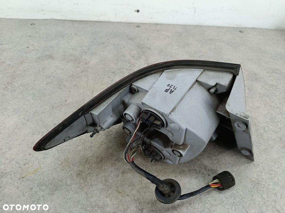 LAMPA TYLNA PRAWA CHEVROLET EPICA - 6