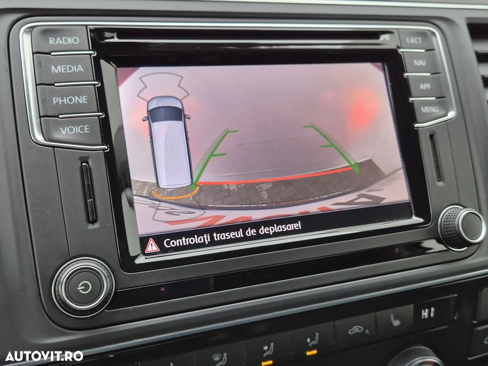 Volkswagen Multivan - 24