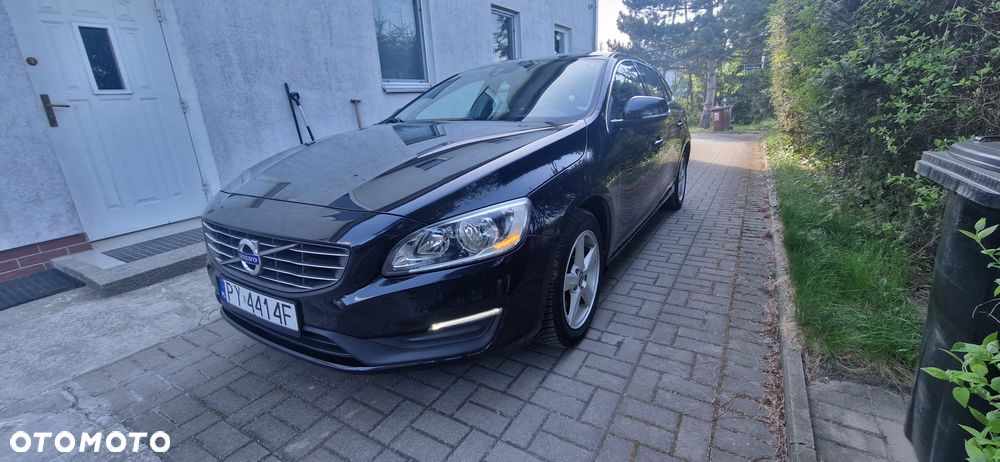 Volvo V60 D4 Drive-E Momentum - 3
