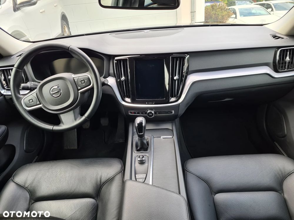 Volvo V60 D4 Drive-E Momentum - 30