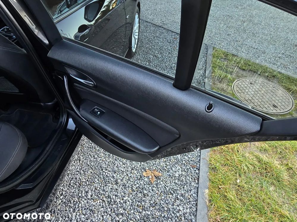 BMW Seria 1 118d Edition M Sport Shadow - 17