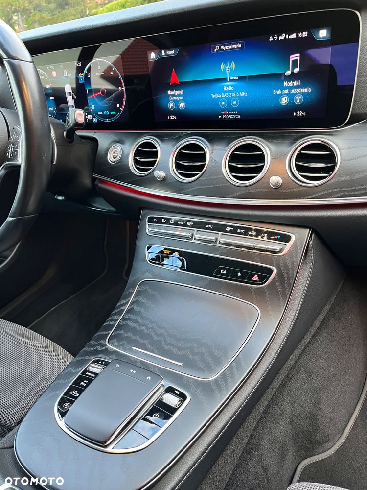 Mercedes-Benz Klasa E 220 d 4-Matic Avantgarde - 21