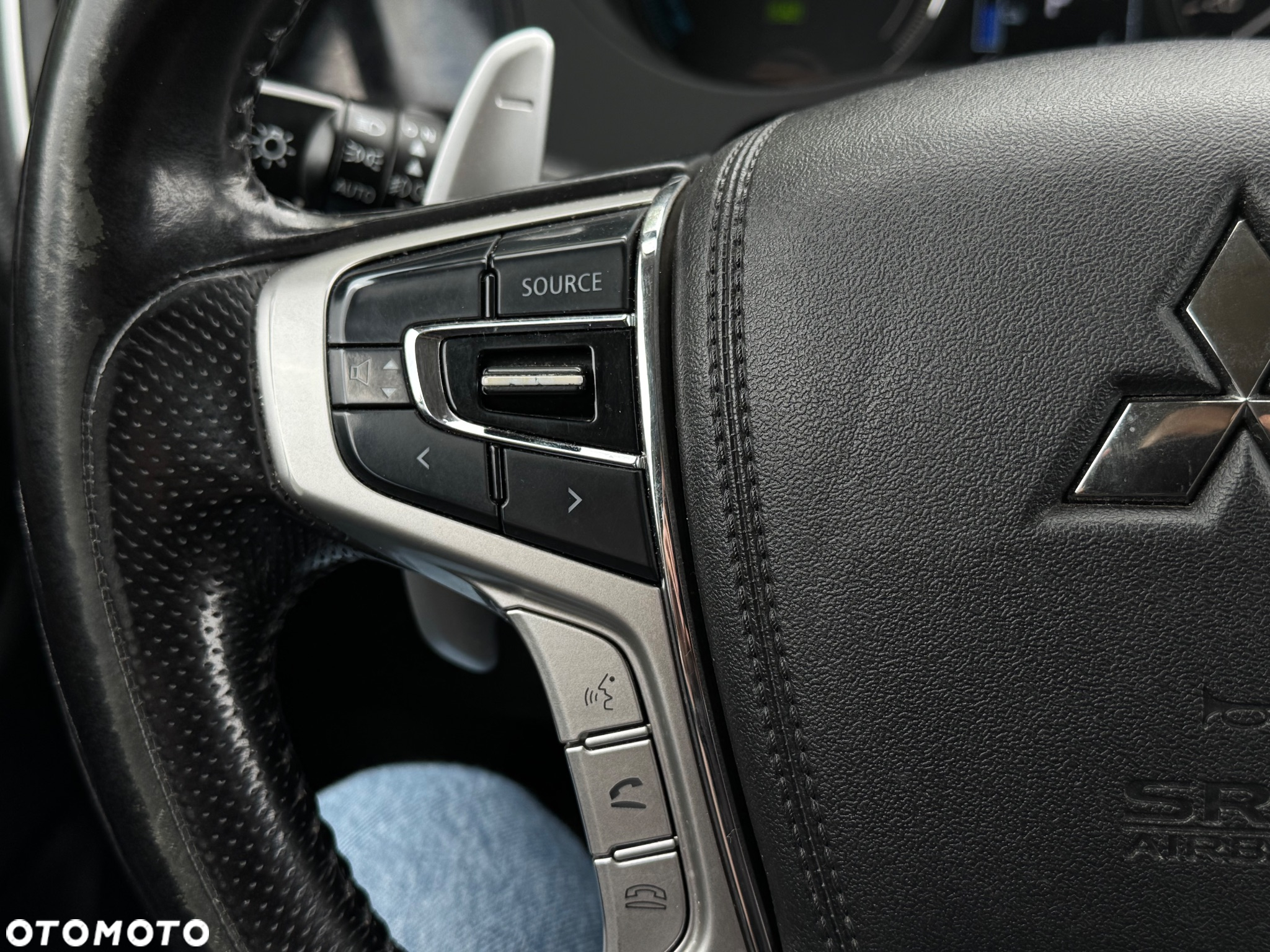 Mitsubishi Outlander 2.0 4WD Plug-In Hybrid - 17