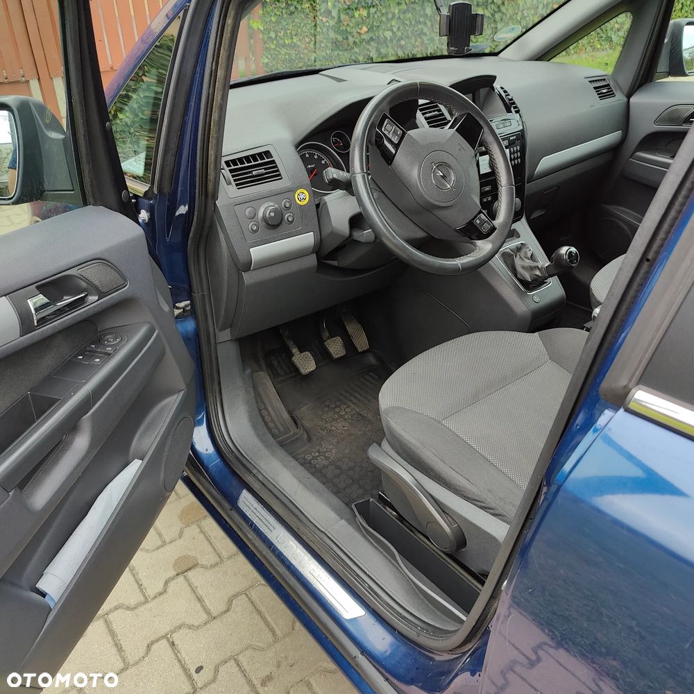Opel Zafira 1.8 - 3