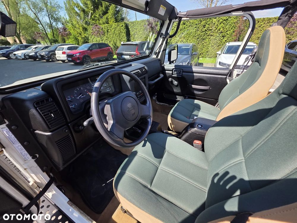 Jeep Wrangler - 14