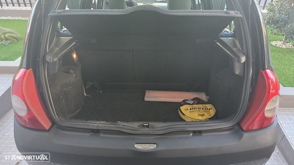 Renault Clio 1.2 16V SE Extreme - 15