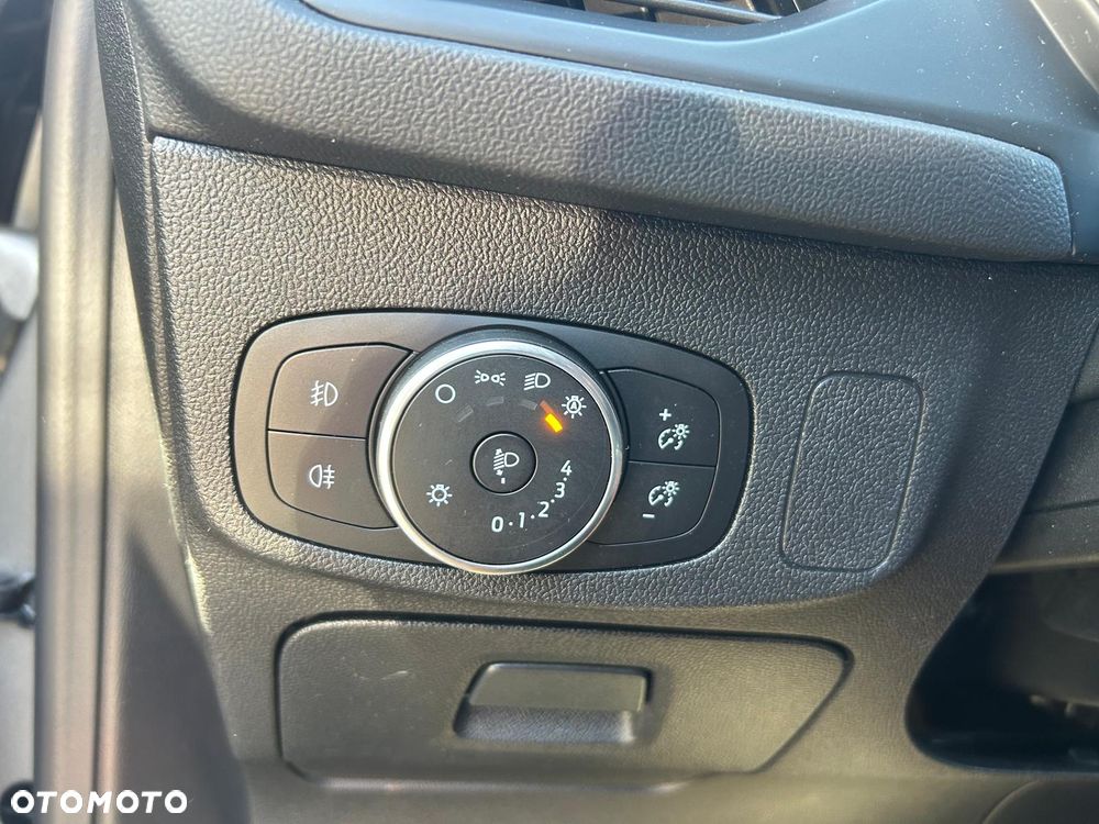 Ford Focus 1.5 EcoBoost Active - 32