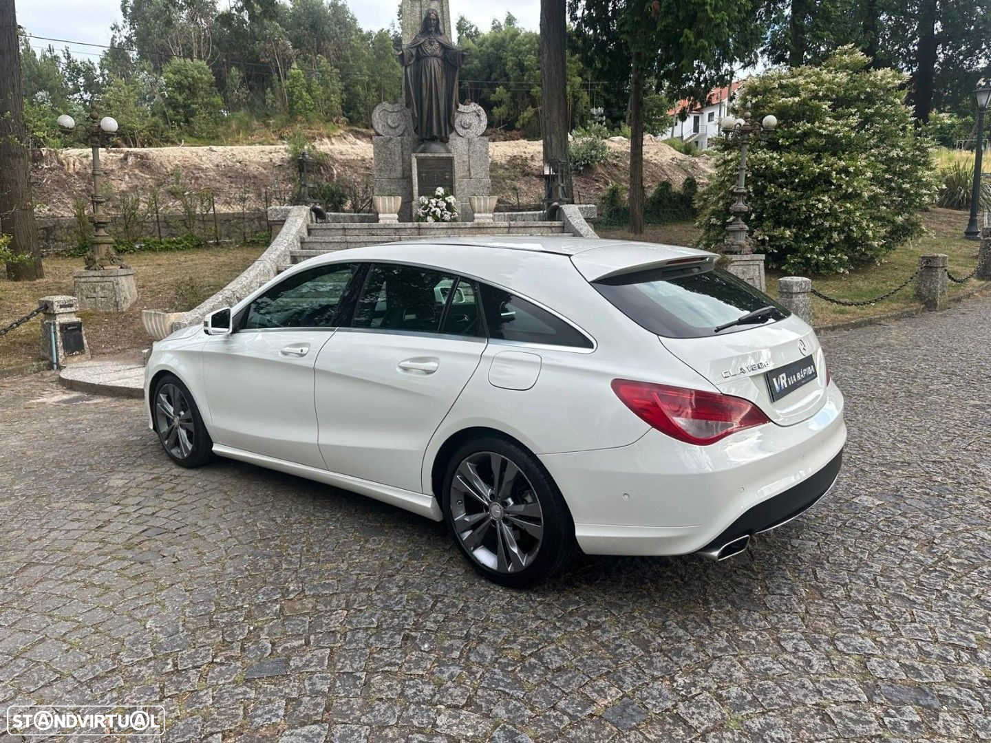 Mercedes-Benz CLA 180 d Shooting Brake Urban - 7