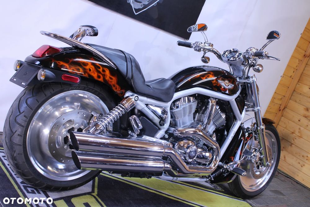 Harley-Davidson V-Rod Street Rod - 16