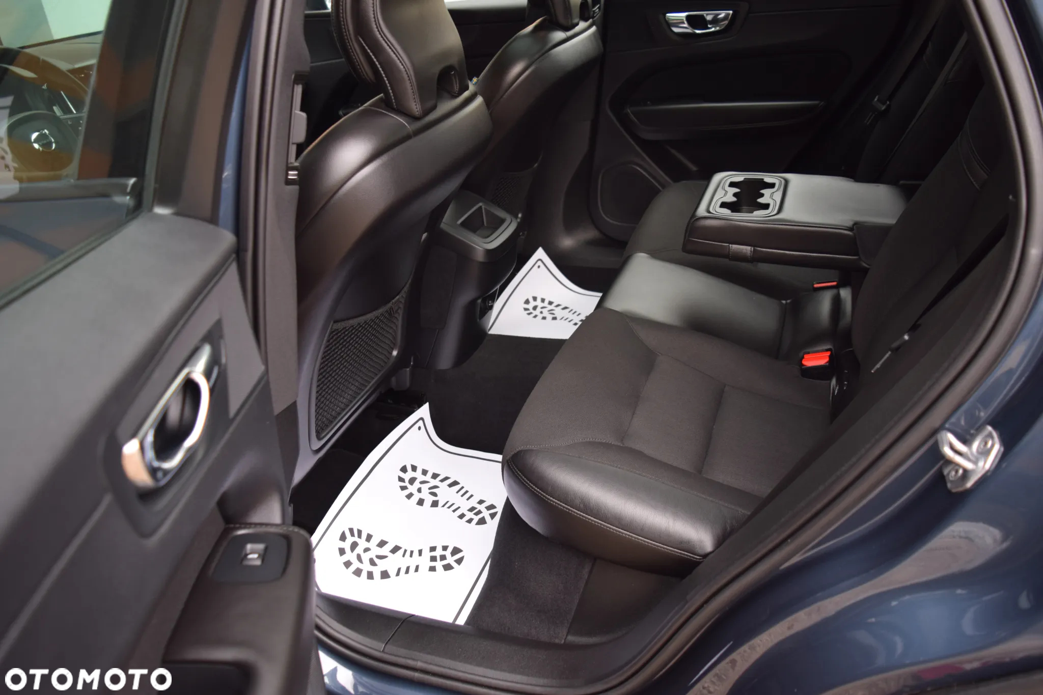 Volvo XC 60 D3 Momentum Pro - 33