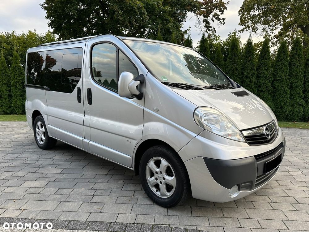 Opel Vivaro 2.5 CDTI L1H1 (Tecshift) Easytronic Life Cosmo - 3