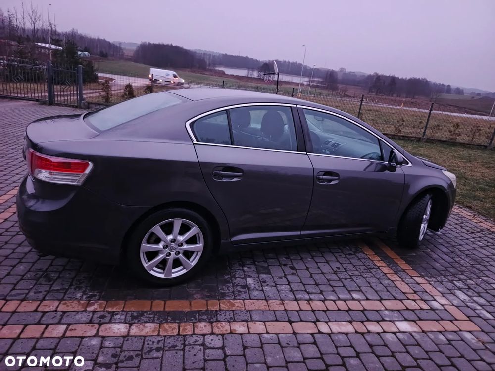 Toyota Avensis 2.0 D-4D Premium - 5