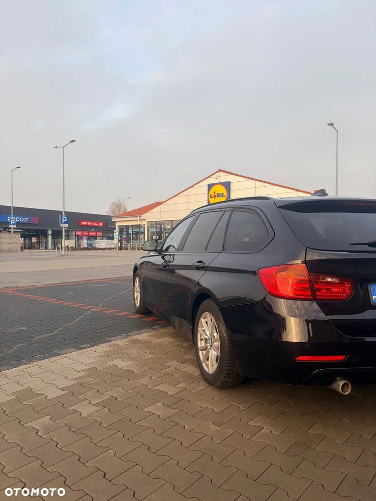 BMW Seria 3 318d Blue Performance Sport Line - 7