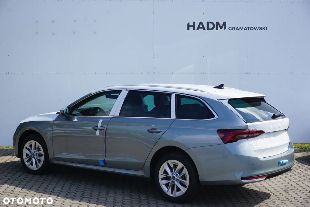 Skoda Octavia 1.5 TSI mHEV Drive Selection DSG - 11