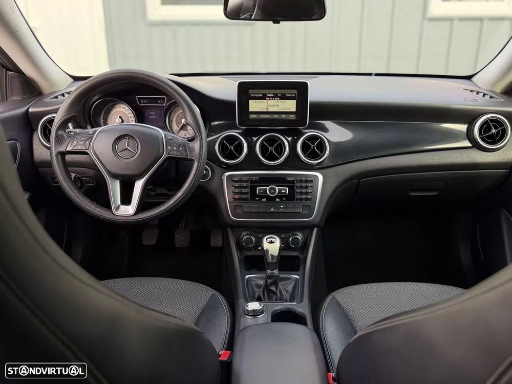 Mercedes-Benz CLA 200 CDI Urban - 9