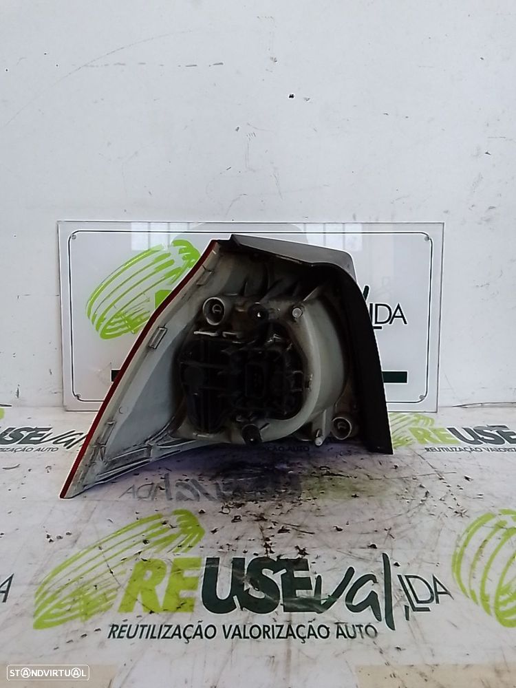 Farolim Stop Dto Volkswagen Golf V (1K1) - 2