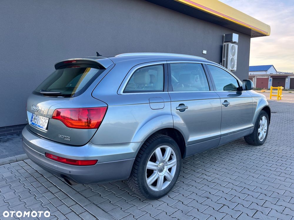 Audi Q7 3.0 TDI Quattro Tiptronic - 5