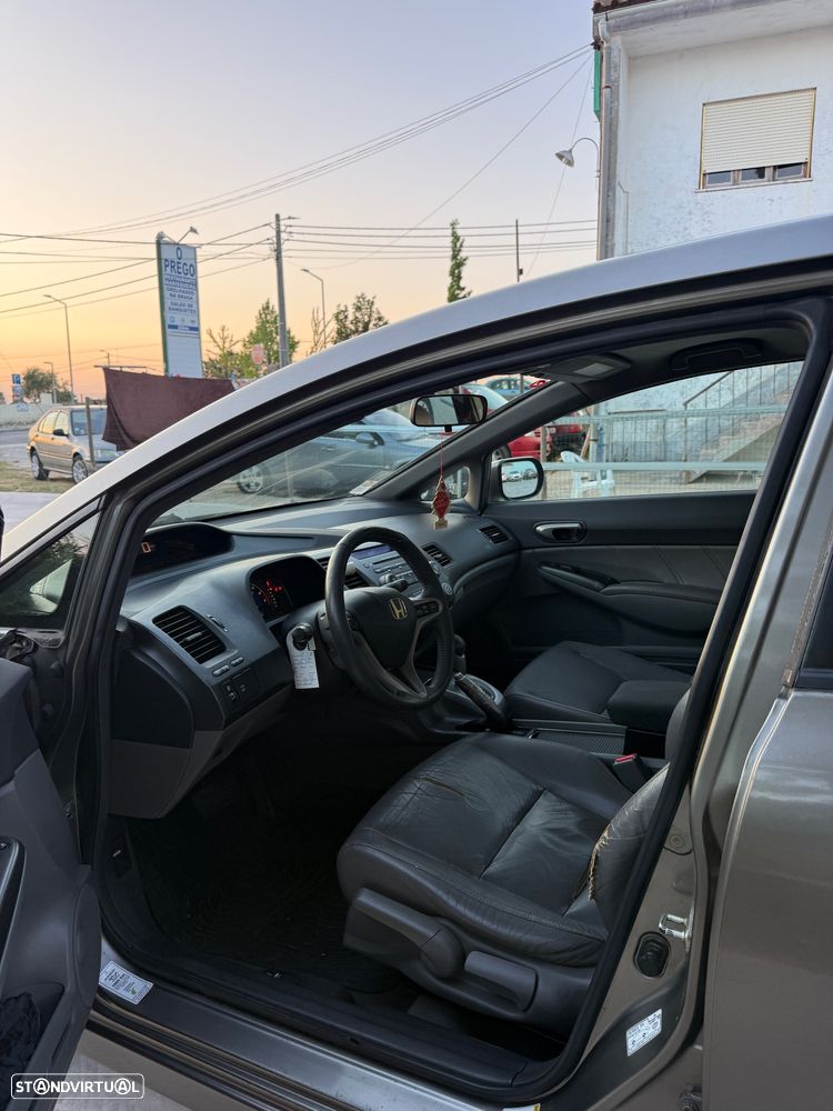 Honda Civic 1.3 DSI i-VTEC Hybrid Executive E.Especial - 6