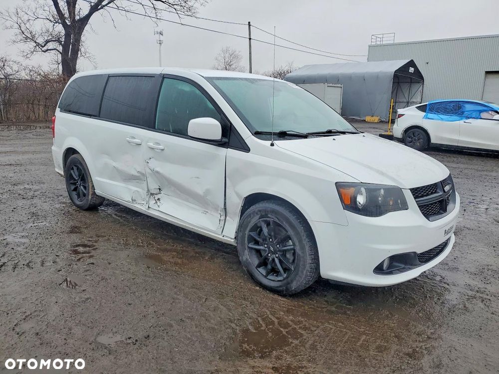 Dodge Grand Caravan - 5