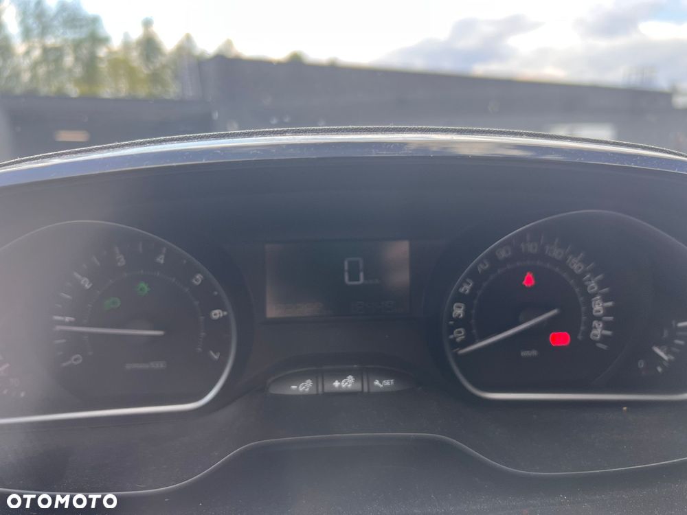Peugeot 2008 1.2 Pure Tech Active - 14