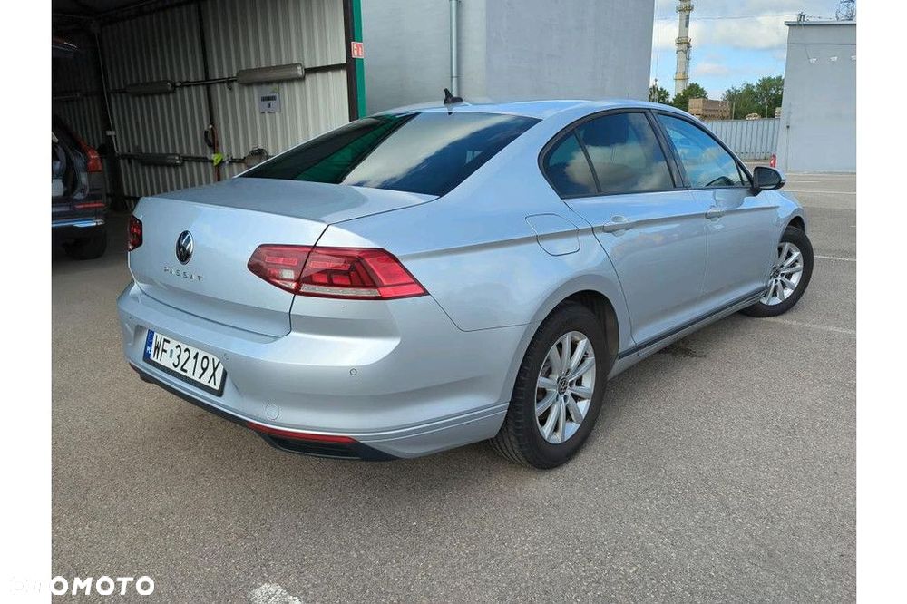 Volkswagen Passat 2.0 TDI EVO Essence - 3