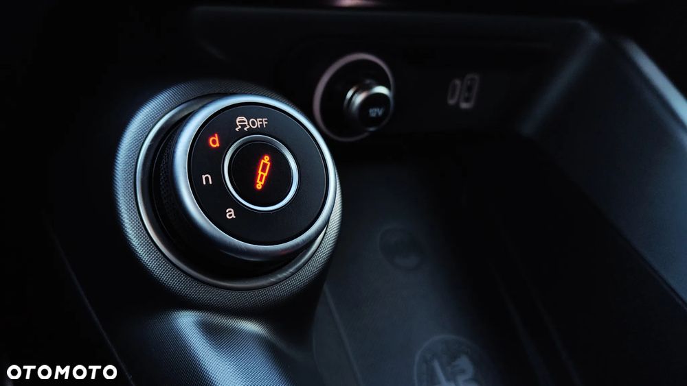 Alfa Romeo Tonale 1.3 PHEV Q4 Veloce - 18