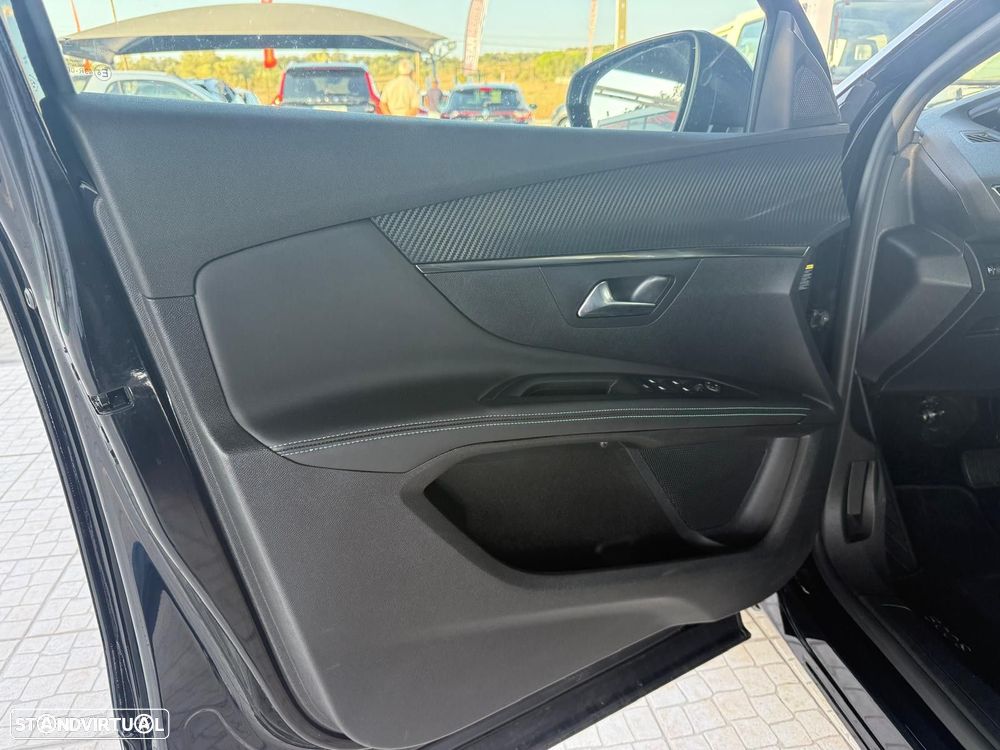 Peugeot 5008 1.2 PureTech Allure Pack EAT8 - 12