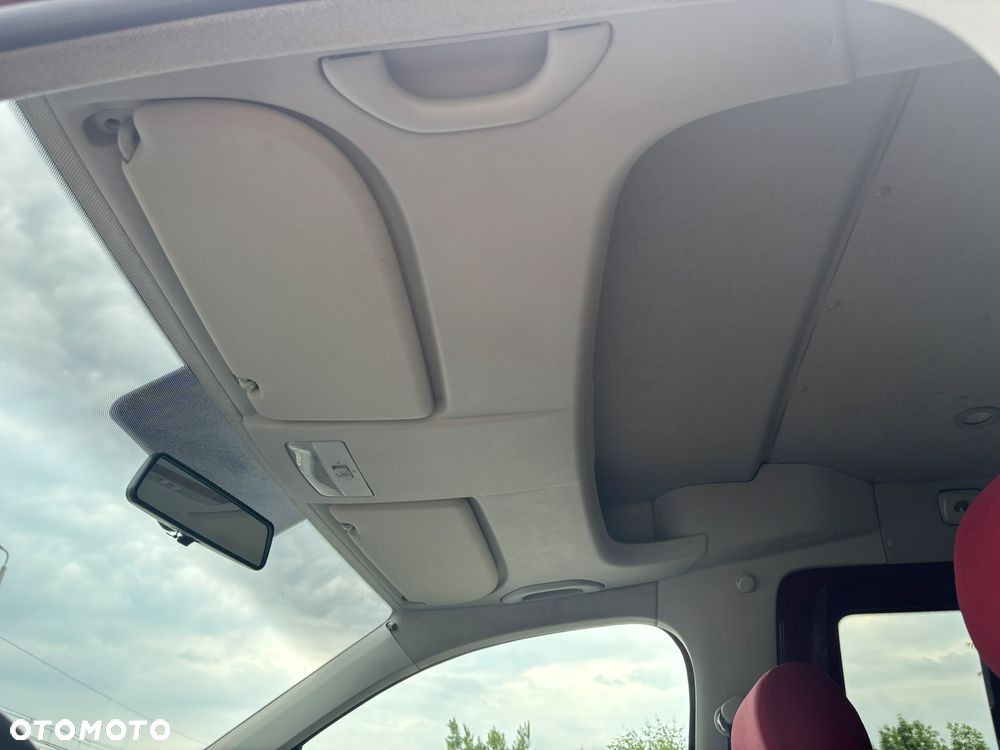Volkswagen Caddy Life - 23