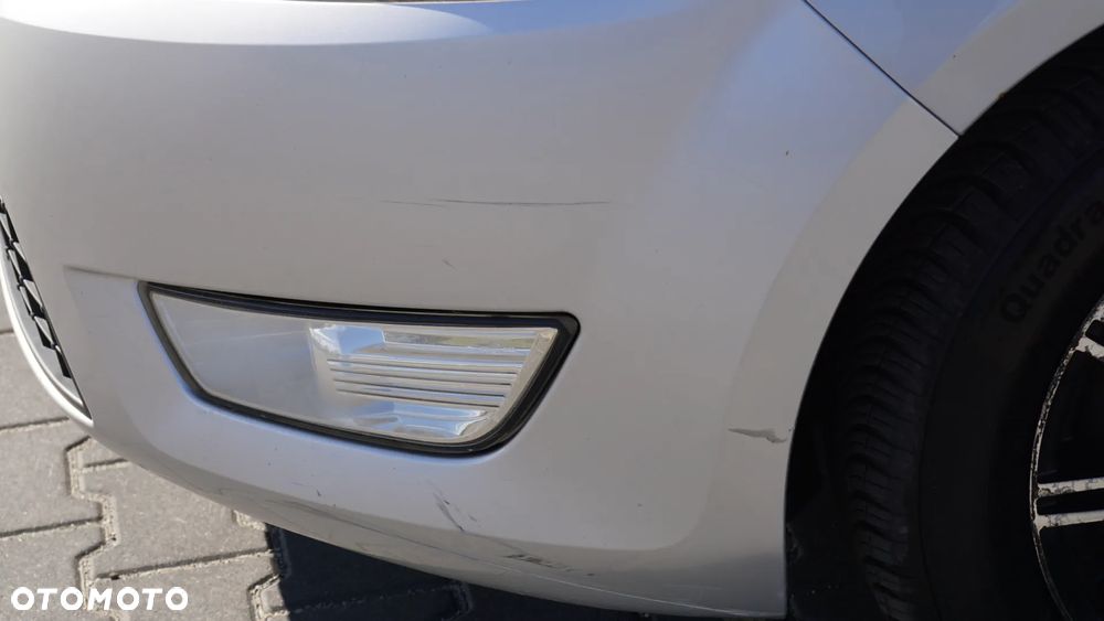 Ford Mondeo 1.8 TDCi Silver X - 9