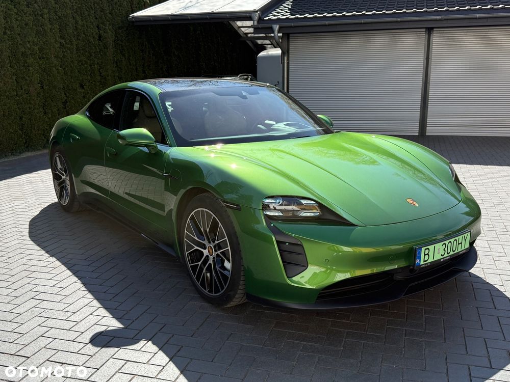 Porsche Taycan - 1