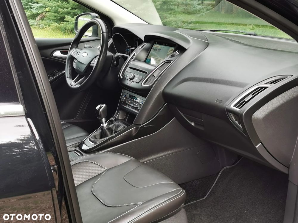 Ford Focus 1.5 EcoBoost STart-Stopp-System TITANIUM - 11