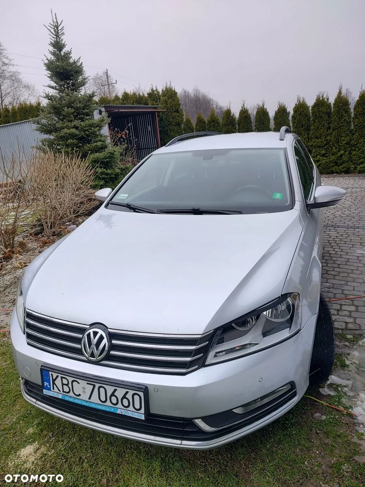 Volkswagen Passat - 1