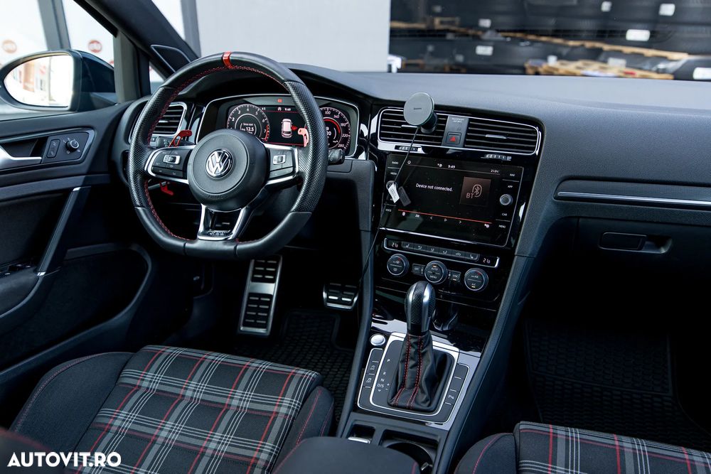 Volkswagen Golf 2.0 TSI DSG GTI - 33