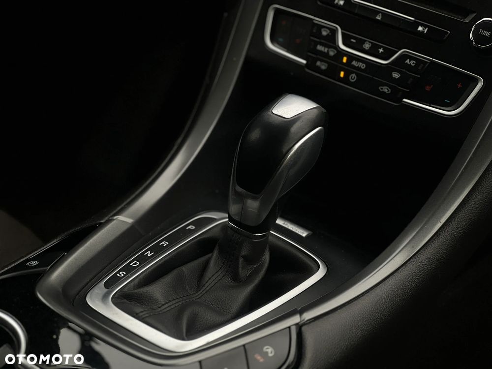 Ford Mondeo - 21